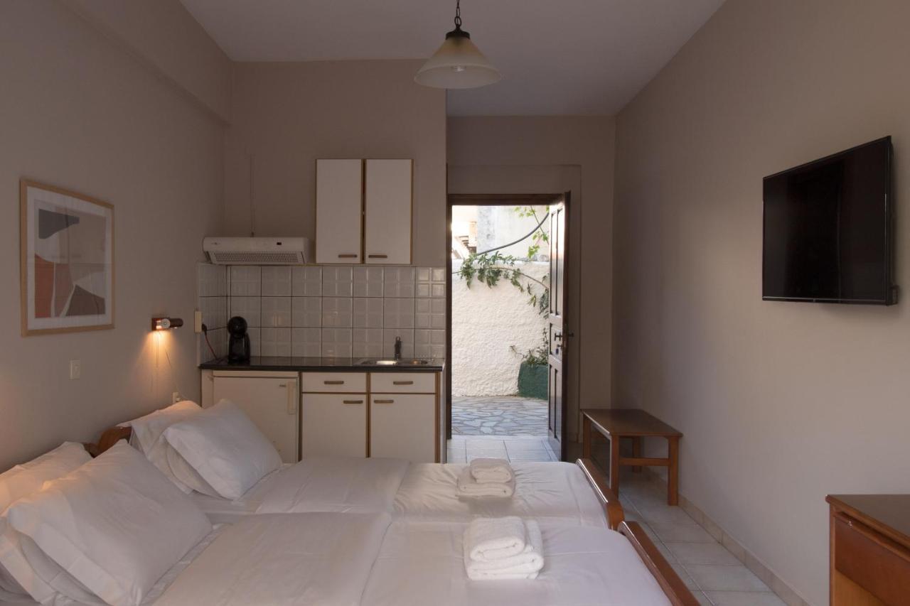 Pomelo Rooms Parga Buitenkant foto