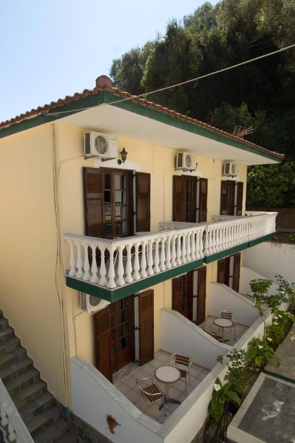 Pomelo Rooms Parga Buitenkant foto