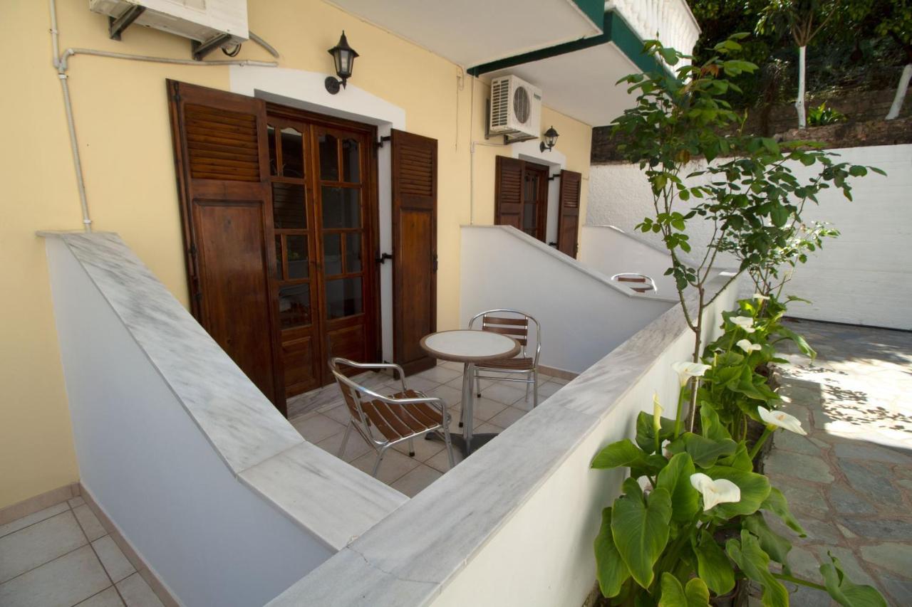 Pomelo Rooms Parga Buitenkant foto